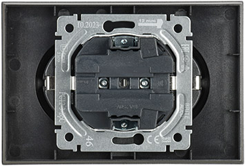 розетка 2-местная IEK РС12-3-БрС Brite - вид с тыльной стороны