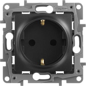 розетка 1-местная Legrand Etika 672621 с з/к - внешний вид