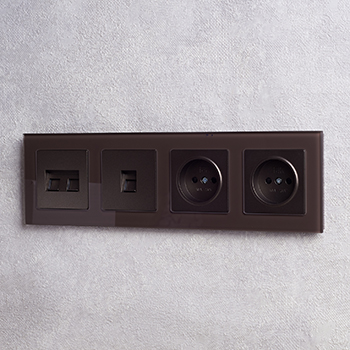 рамка 4-постовая IEK РУ-4-2-БрТБ Brite - пример установки