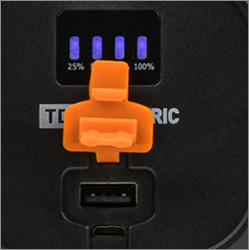 аккумуляторный led фонарь TDM SQ0350-0008 - microUSB и USB порты